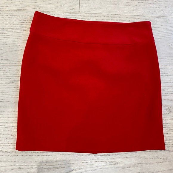 The Limited Red Mini Skirt, Fully Lined, Zipper Closure, Women's US 6 - Picture 2 of 10